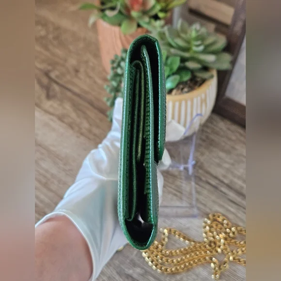 LV Louis Vuitton Green Epi Long Wallet with Elegant Crossbody Chain - Picture 4 of 14